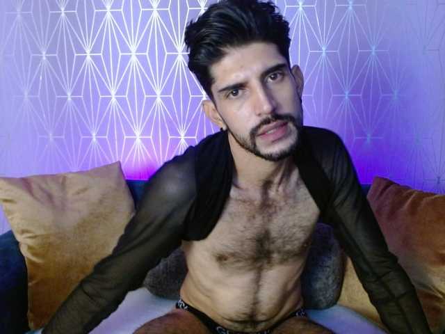 Live sex webcam photo for EvanKrentz #276307840