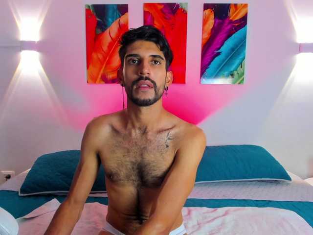 Live sex webcam photo for EvanKrentz #276330252