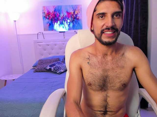 Live sex webcam photo for EvanKrentz #276420792