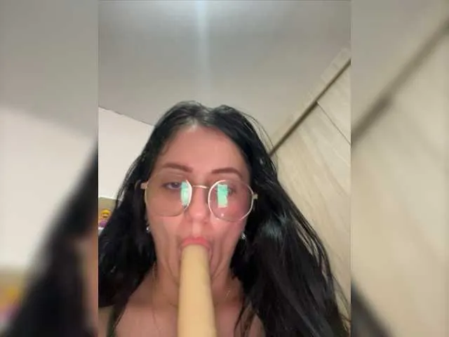 Live sex webcam photo for EvanShell1 #277605619