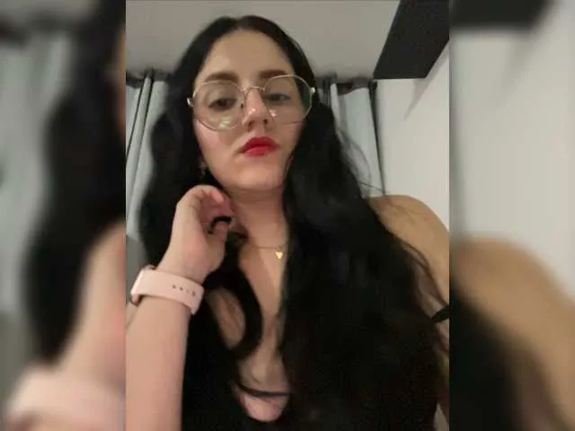 Live sex webcam photo for EvanShell1 #277749447