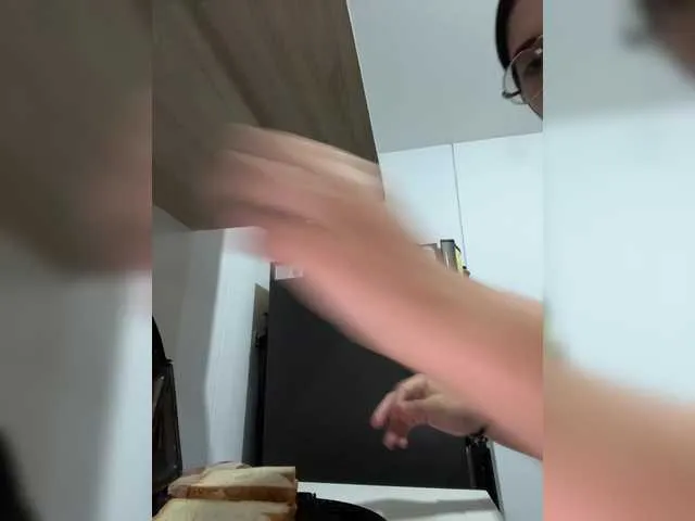 Live sex webcam photo for EvanShell1 #290776238