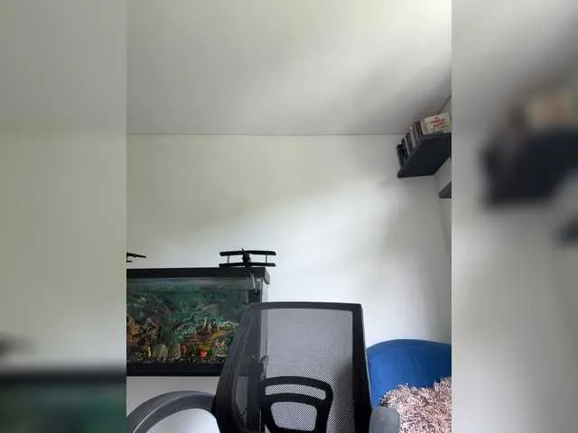 Live sex webcam photo for EvanShell1 #291799254