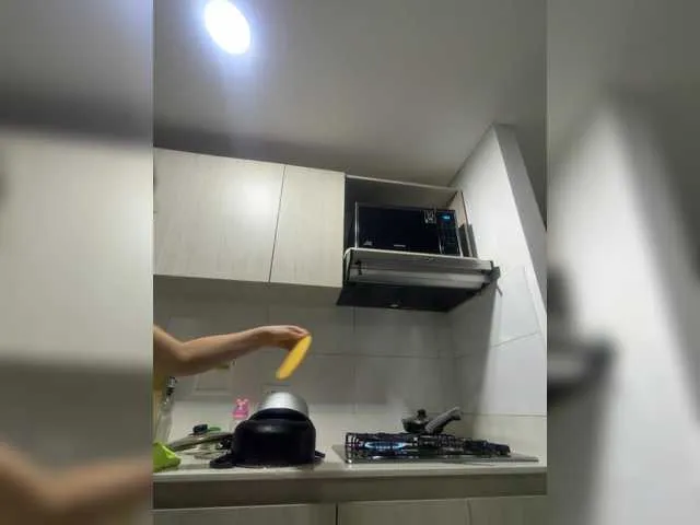 Live sex webcam photo for EvanShell1 #292304404