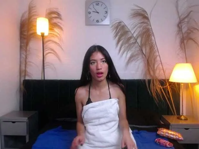 Live sex webcam photo for Evangeelin-hills #277652433