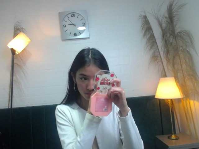 Live sex webcam photo for Evangeelin-hills #277711910