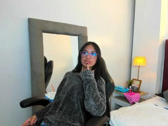 Live sex webcam photo for Evangeelin-hills #278269800