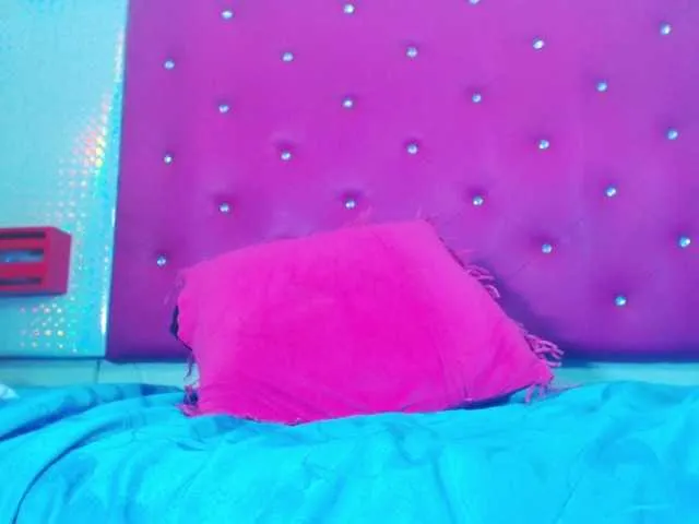 Live sex webcam photo for EvangelineFox #273286110