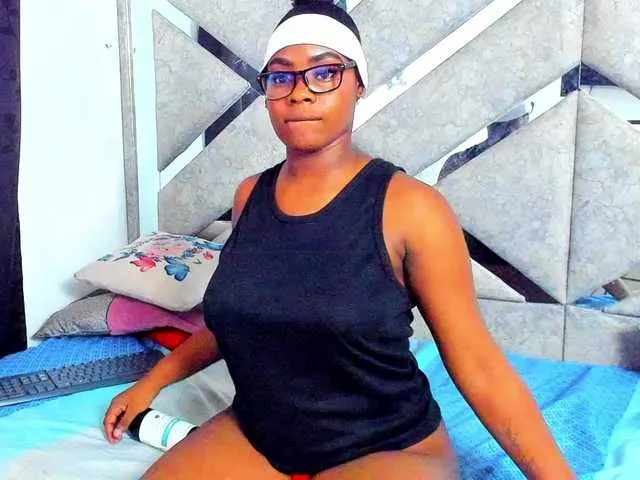 Live sex webcam photo for EvaxEmma #277698939