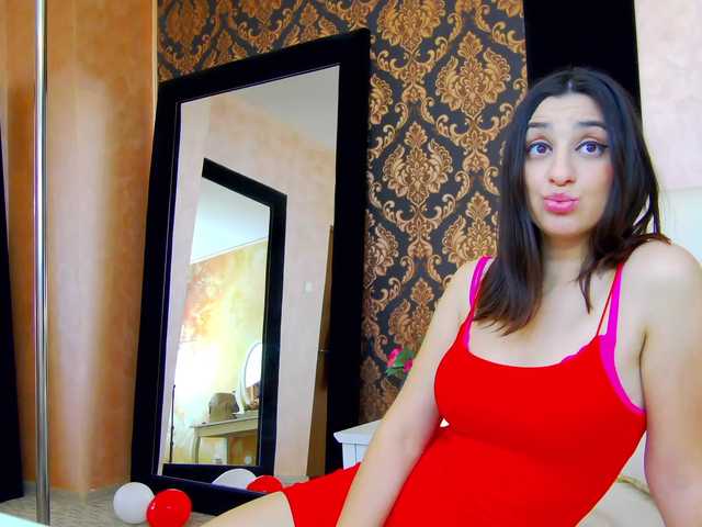 Live sex webcam photo for Eve-Lynne #272306584