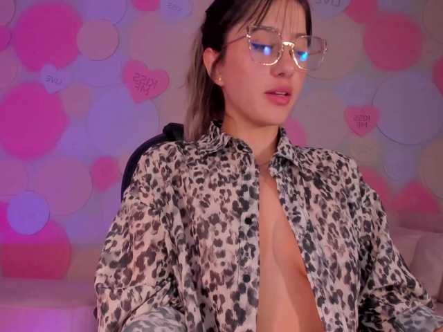 Live sex webcam photo for EveBenson #276270502