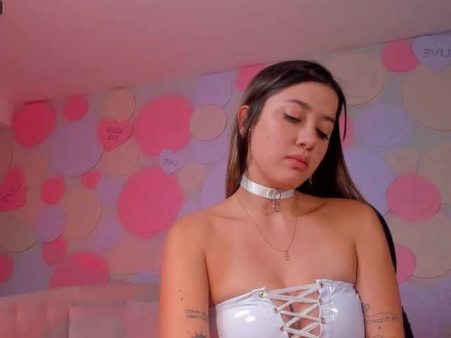 Live sex webcam photo for EveBenson #276294232