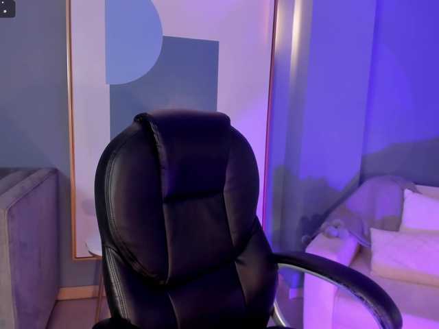 Live sex webcam photo for EveBenson #276441287