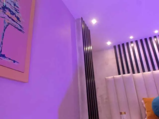 Live sex webcam photo for EveBenson #291708678