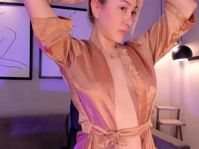 Live sex webcam photo for EveBenson #292371009