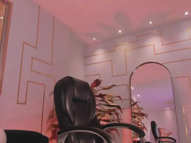 Live sex webcam photo for EveBenson #292463784