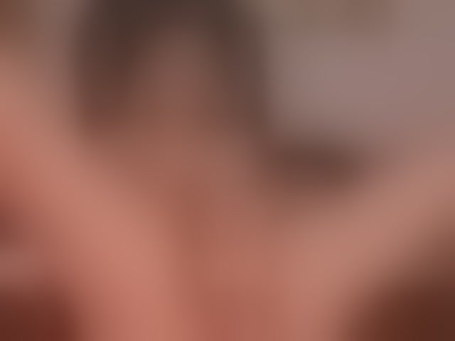 Live sex webcam photo for EveBenson #294332192