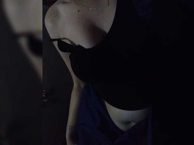 Live sex webcam photo for EveHugs #276286882