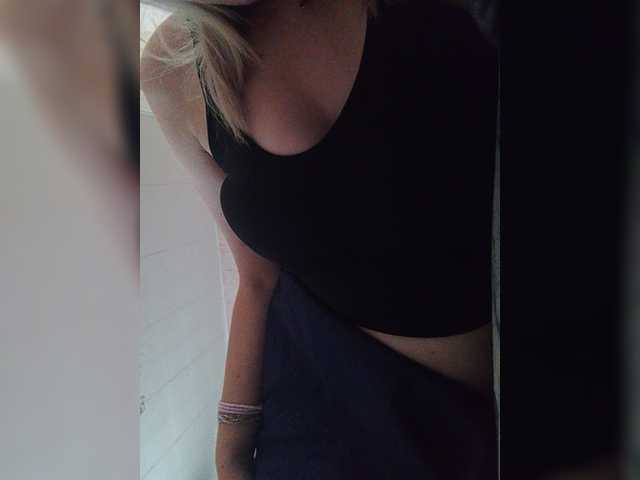 Live sex webcam photo for EveHugs #276368762