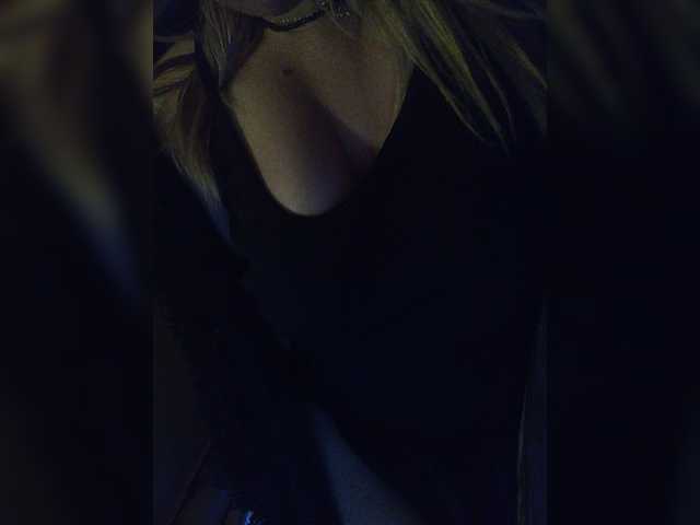 Live sex webcam photo for EveHugs #276986254