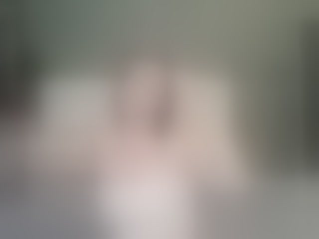 Live sex webcam photo for EveLibston #294098802