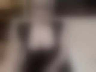 Live sex webcam photo for EveSquirt #147490382