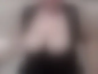 Live sex webcam photo for EveSquirt #169929178