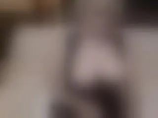 Live sex webcam photo for EveSquirt #183366158