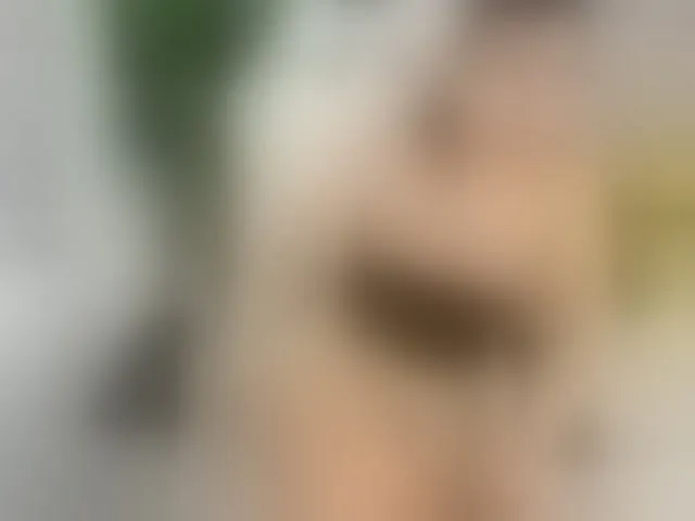 Live sex webcam photo for EveeEvian #293148864