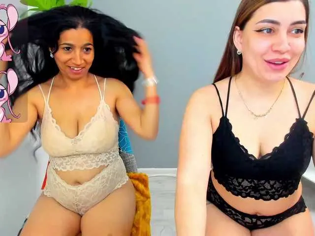 Live sex webcam photo for EveeEvian #293405883