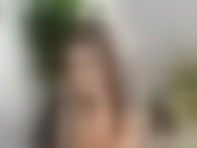 Live sex webcam photo for EveeEvian #293471872