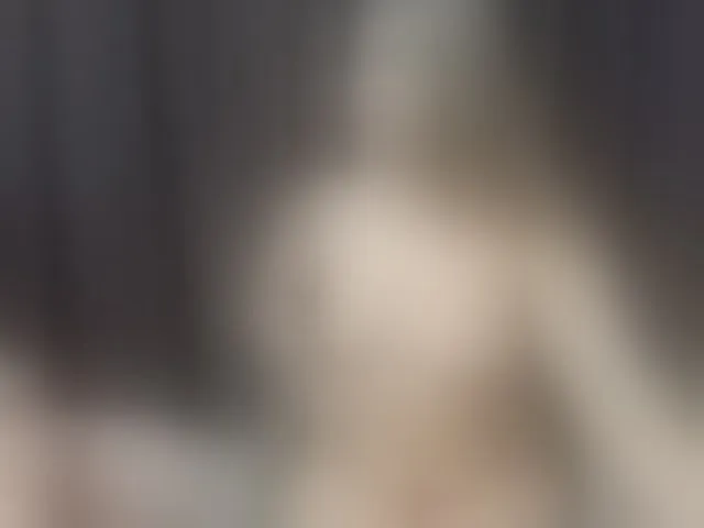 Live sex webcam photo for EveeEvian #293970667