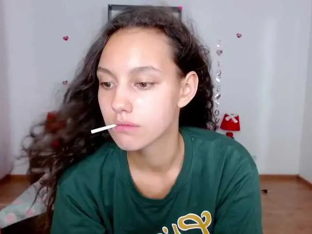 Live sex webcam photo for EveliHau #275974653