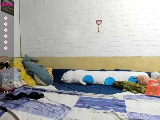 Live sex webcam photo for EvelinaRo #275680165