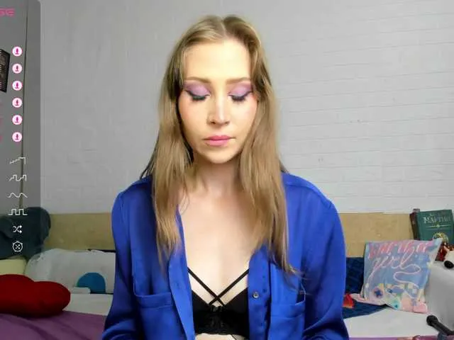 Live sex webcam photo for EvelinaRo #276308848