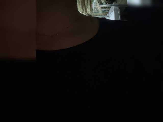 Live sex webcam photo for Evellyyn #291763047