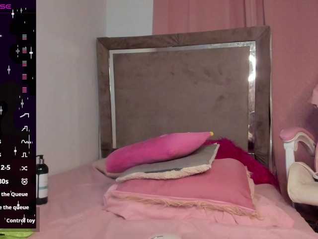 Live sex webcam photo for Evellyyn #292065549