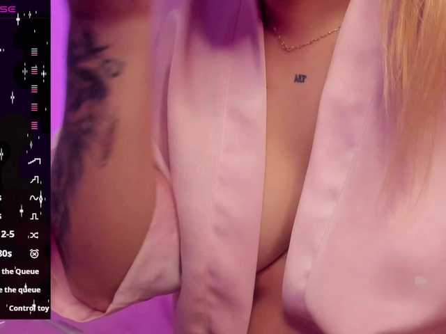 Live sex webcam photo for Evellyyn #292068847