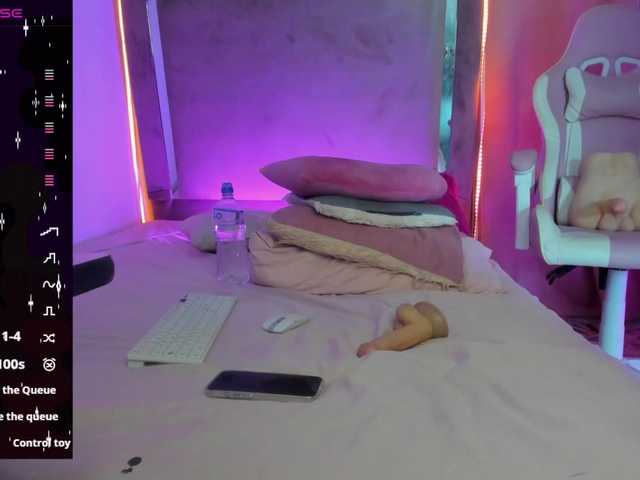 Live sex webcam photo for Evellyyn #292208093