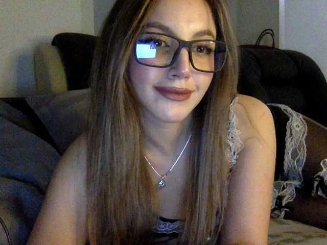 Live sex webcam photo for Evelonelfi #290517712