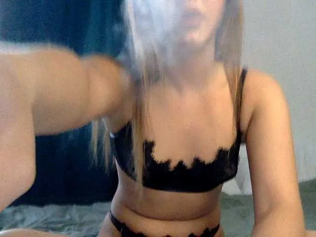 Live sex webcam photo for Evelonelfi #290737237