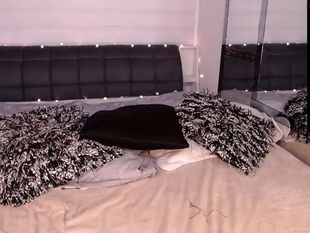 Live sex webcam photo for Evelyn-EE #271704520