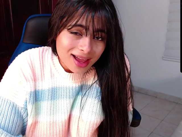 Live sex webcam photo for Evelyn-EE #271914763