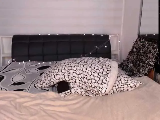 Live sex webcam photo for Evelyn-EE #271969154