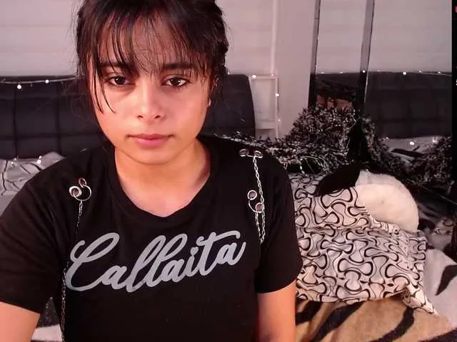 Live sex webcam photo for Evelyn-EE #272164143