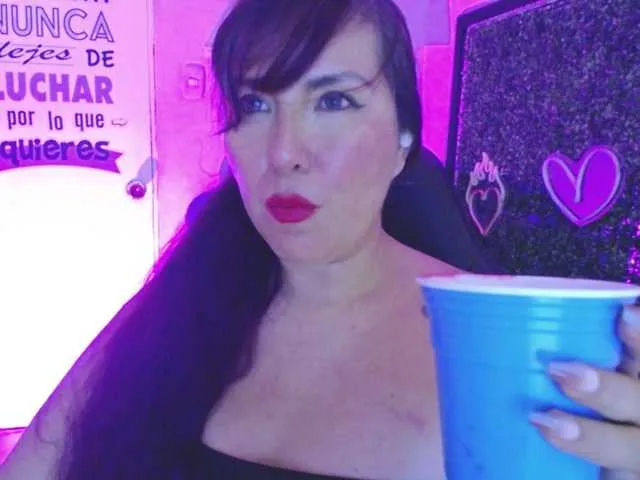 Live sex webcam photo for Evelyn-mature19 #291717440