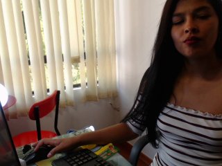 Live sex webcam photo for Evelyn-rosse #148504419