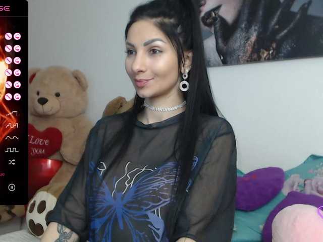 Live sex webcam photo for EvelynAisha #277112868