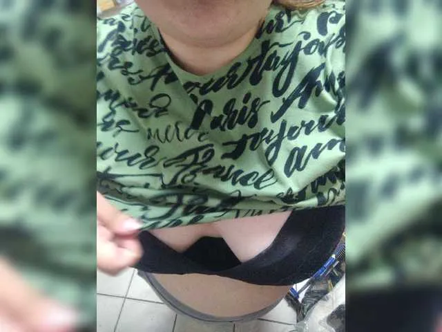 Live sex webcam photo for EvelynGorgeous #275824957