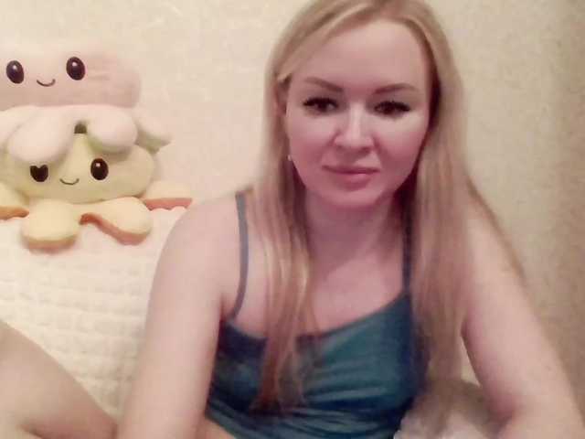 Live sex webcam photo for EvelynHard #273758674